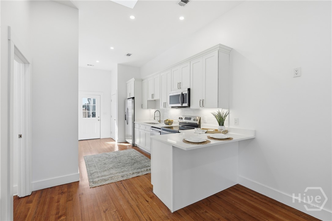 203 E 39th Street