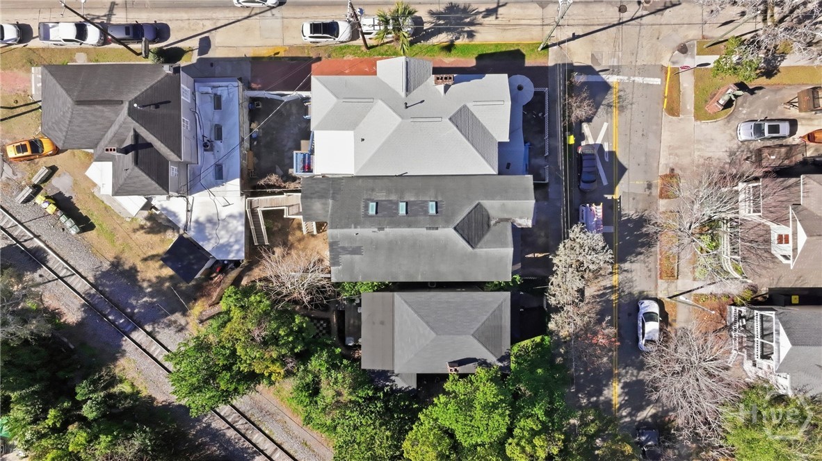 203 E 39th Street