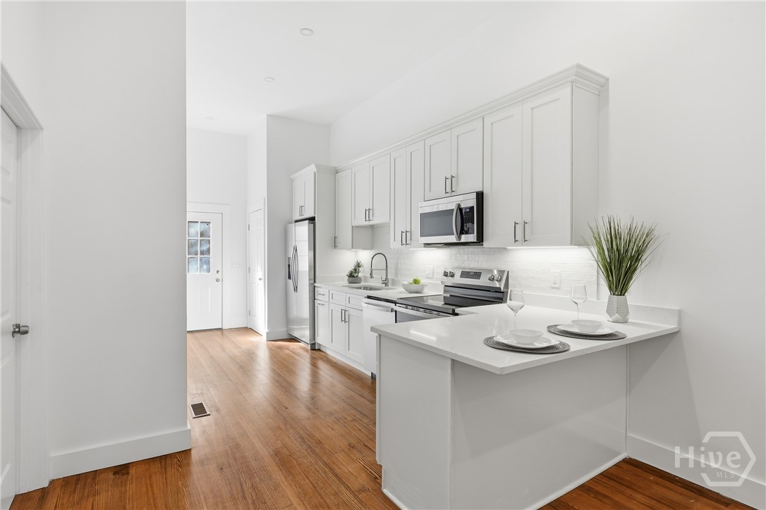 203 E 39th Street