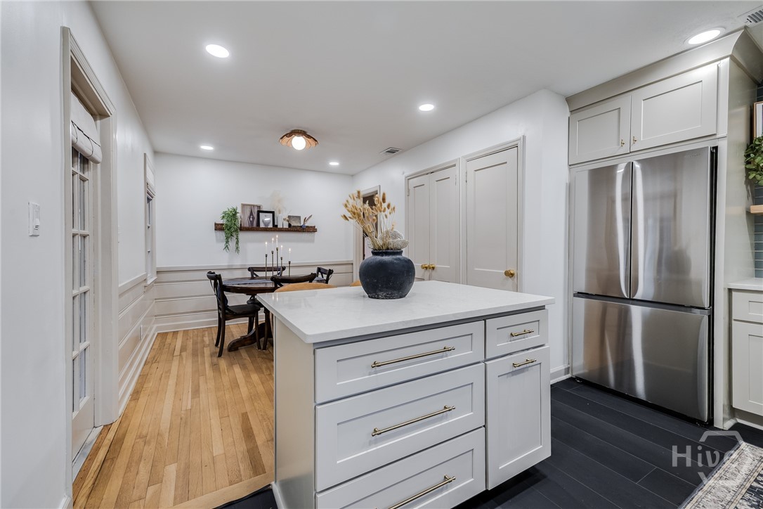 1416 E 53rd Street