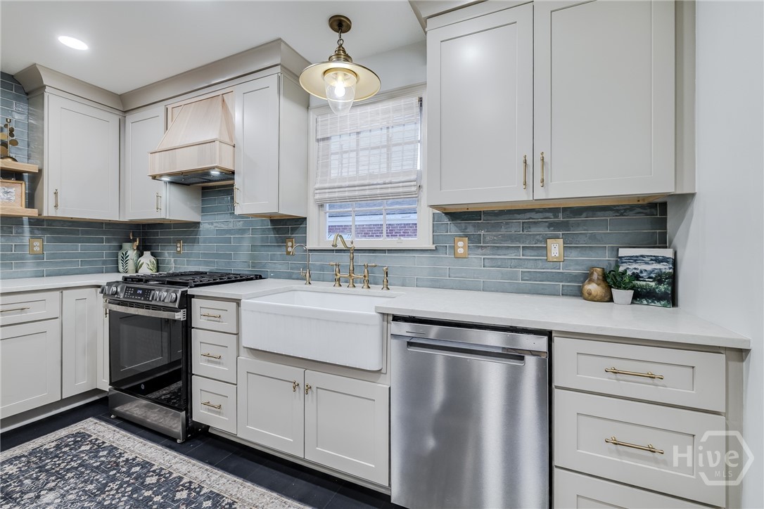 1416 E 53rd Street