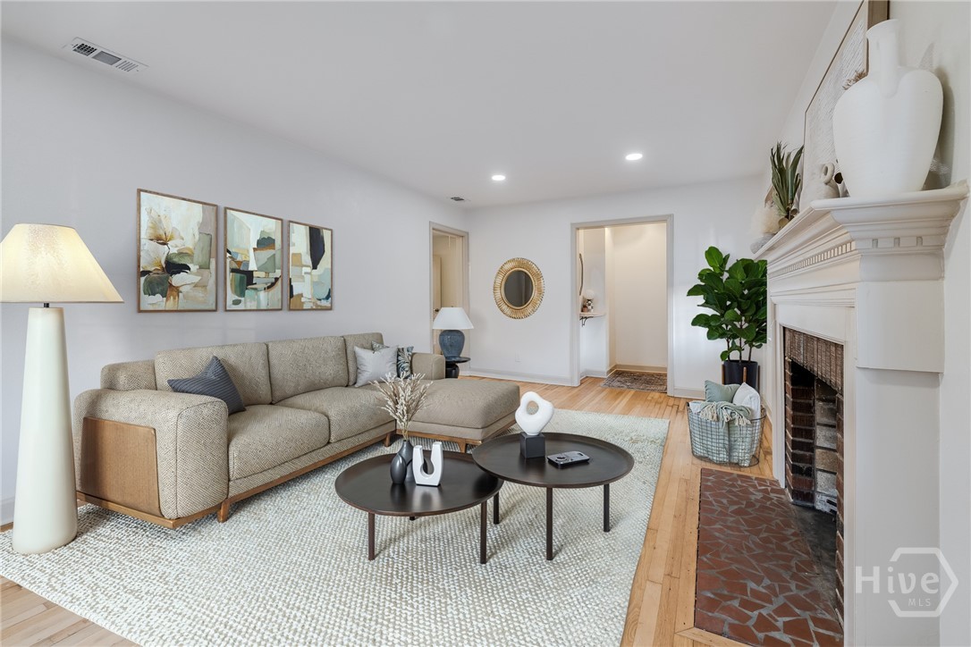 1416 E 53rd Street