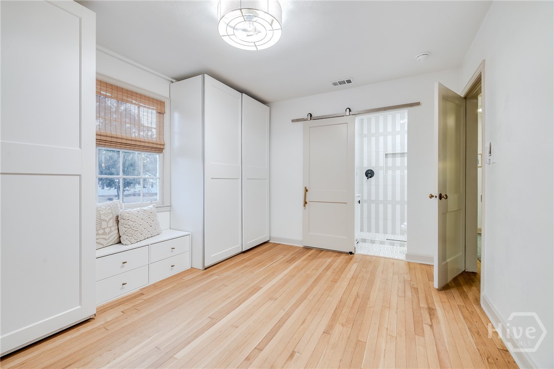 1416 E 53rd Street