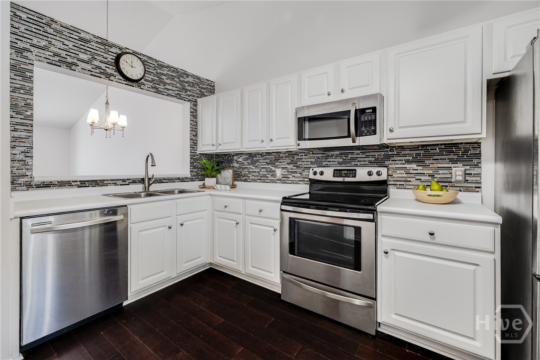 17 River Pointe Court
