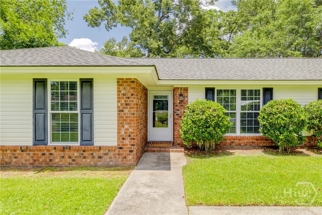322 Suncrest Boulevard