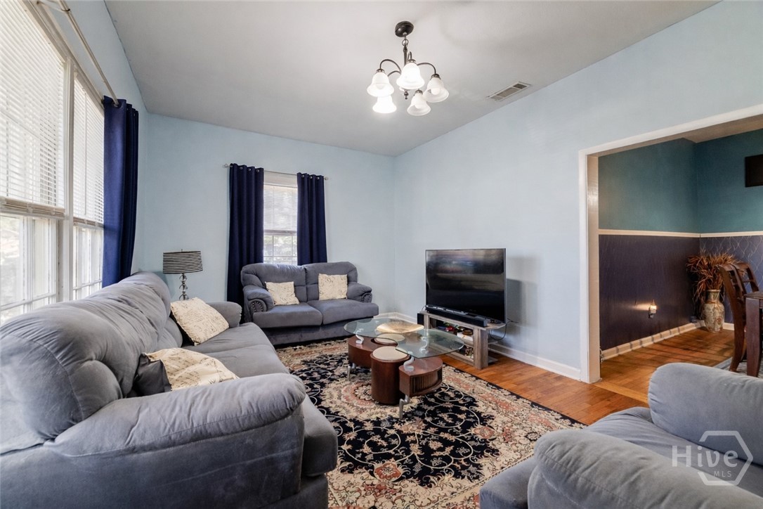 1117 NE 36th Street