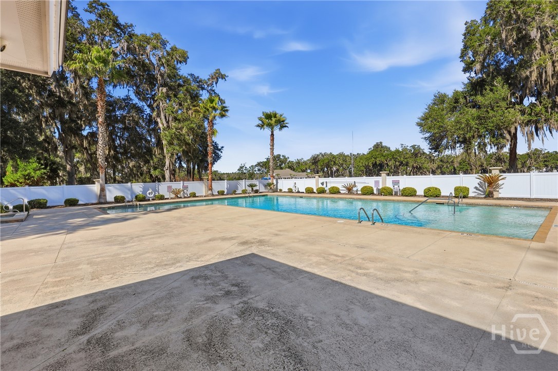 1727 Oak Forest Drive NE