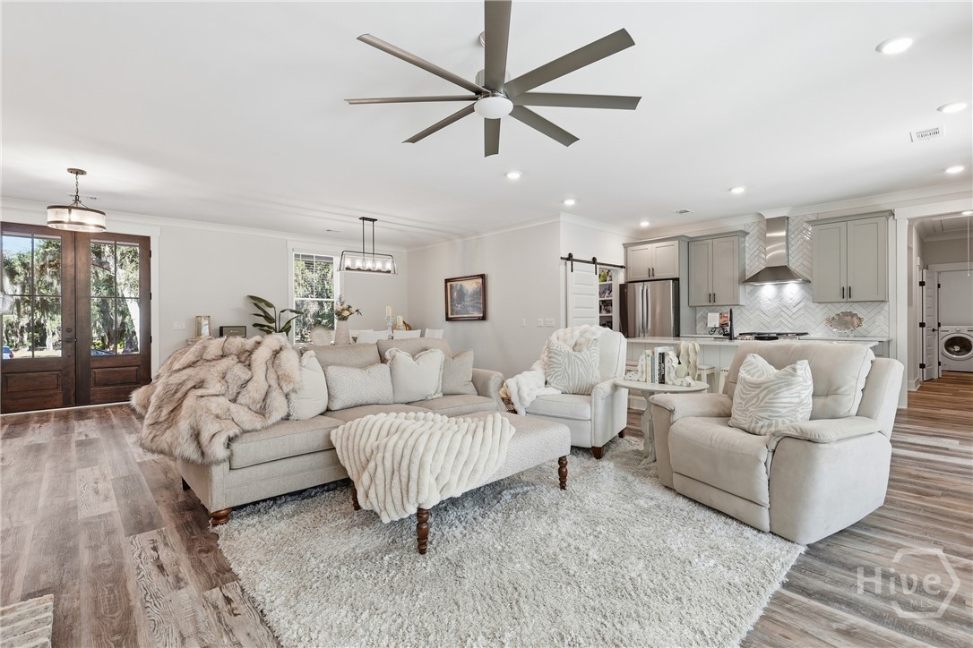 1727 Oak Forest Drive NE