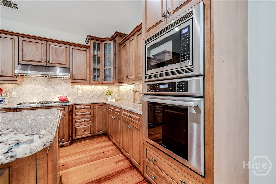 1 Hedgewood Lane