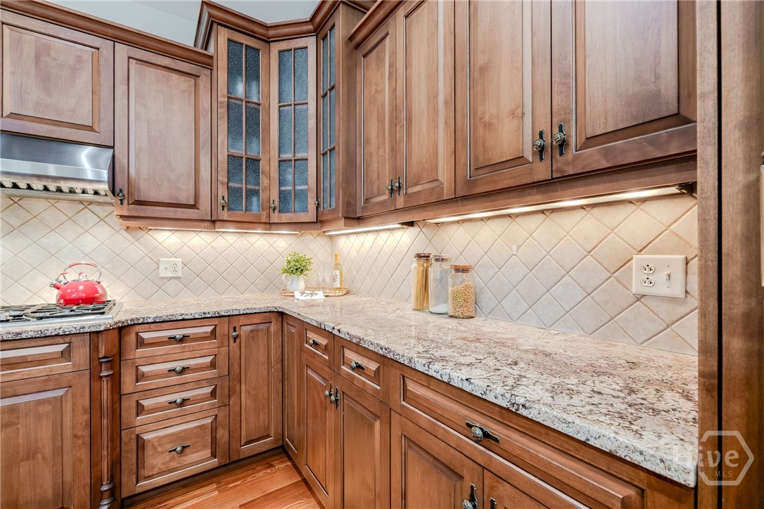 1 Hedgewood Lane