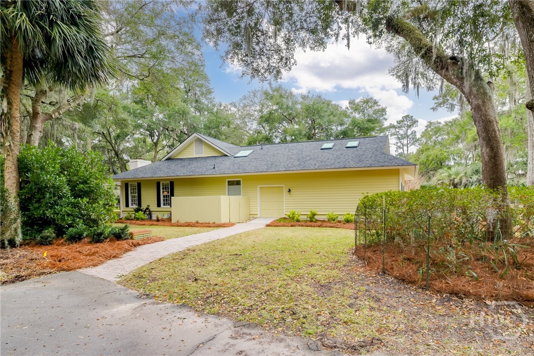 1 Hedgewood Lane