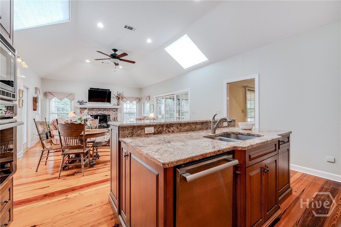 1 Hedgewood Lane