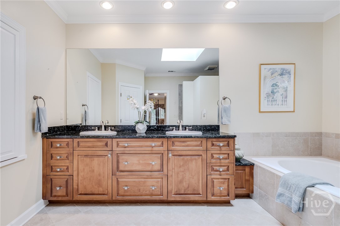1 Hedgewood Lane