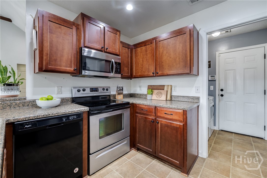 354 NE Lincoln Way