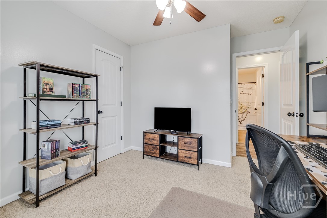 354 NE Lincoln Way