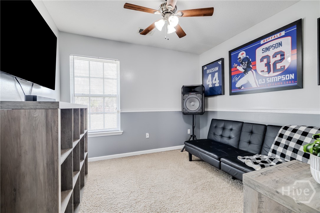 354 NE Lincoln Way
