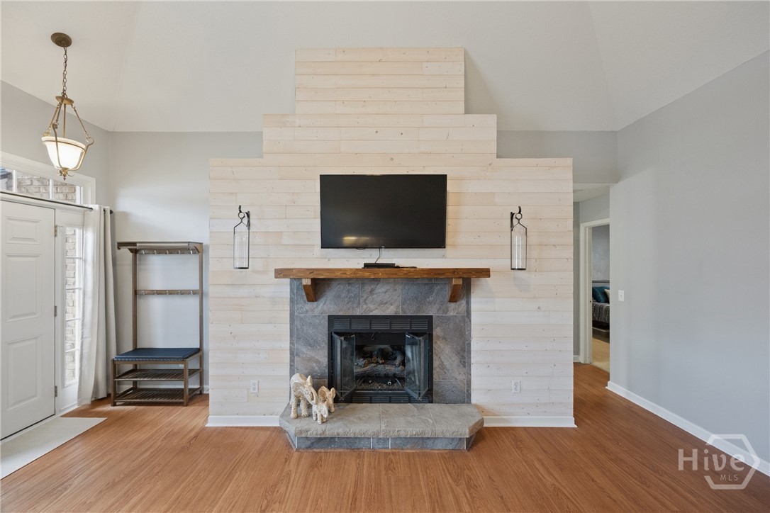 220 Joshua Circle