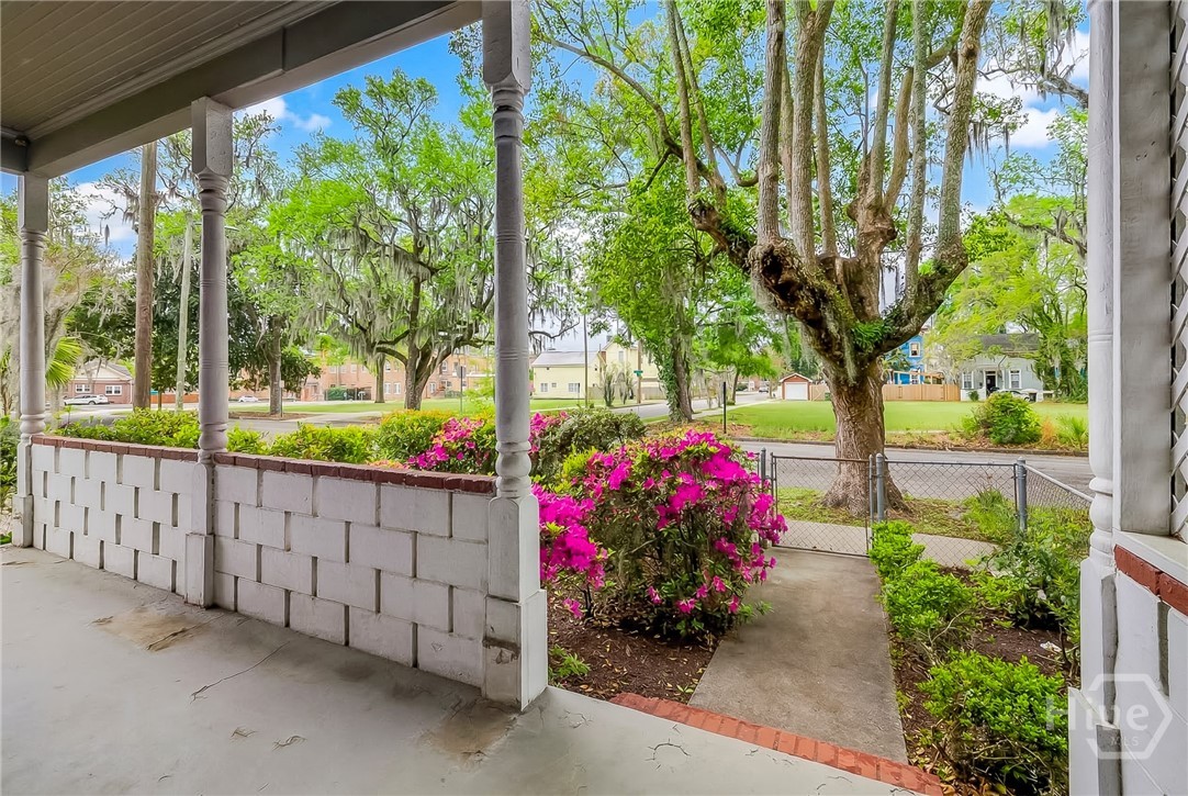 924-926 E Duffy Street