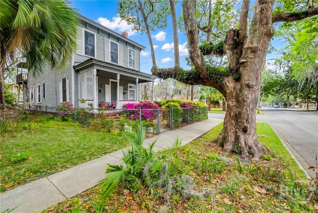 924-926 E Duffy Street