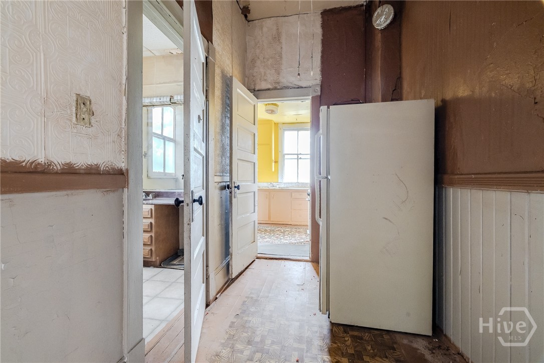 924-926 E Duffy Street