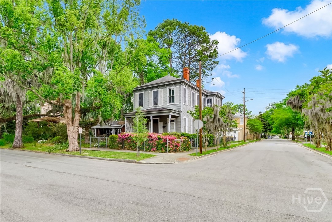 924-926 E Duffy Street