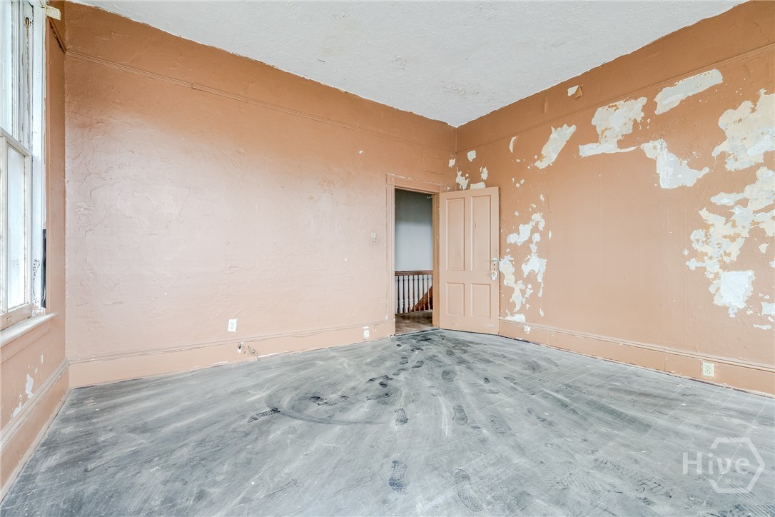 924-926 E Duffy Street