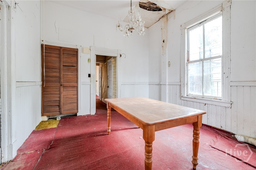 924-926 E Duffy Street