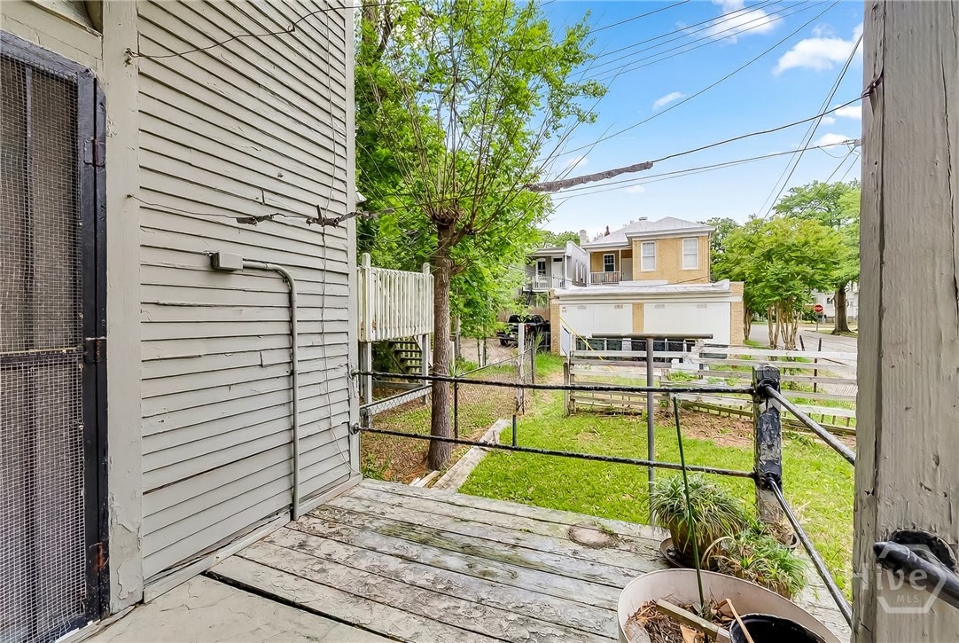 924-926 E Duffy Street