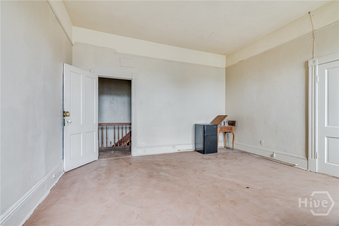 924-926 E Duffy Street