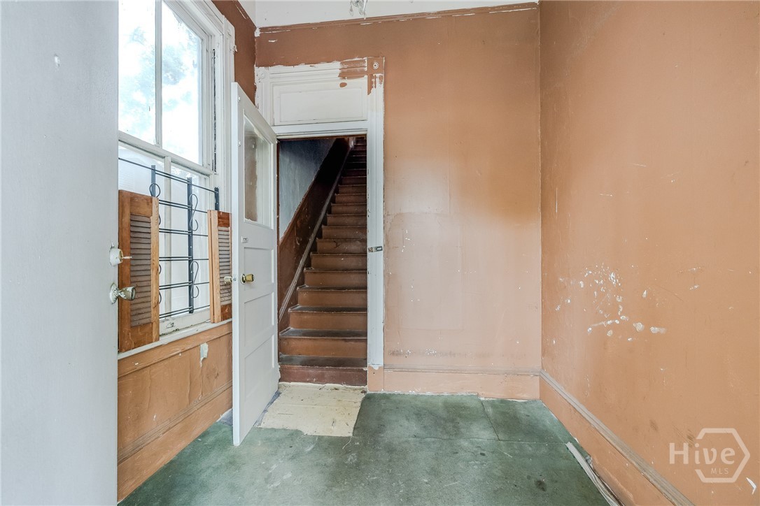 924-926 E Duffy Street