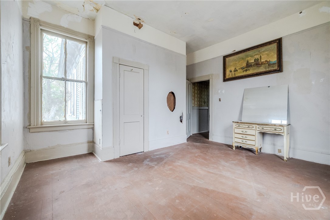 924-926 E Duffy Street