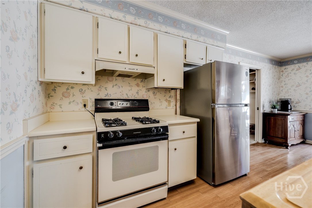 60 Village Green Circle