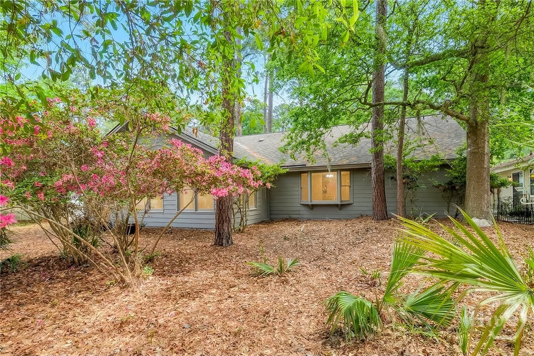 60 Village Green Circle