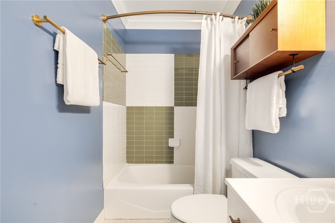 1835 Skidaway Road 204