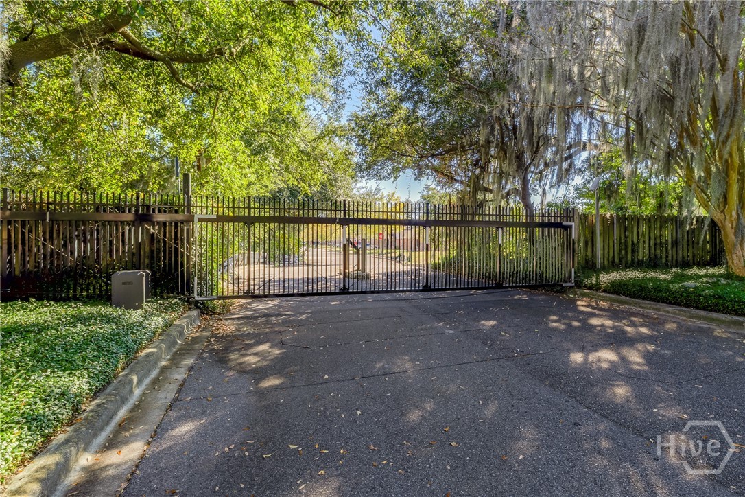 1835 Skidaway Road 204