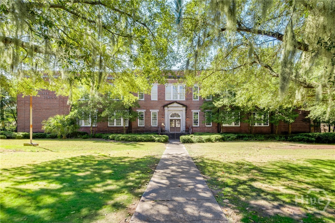 1835 Skidaway Road 204