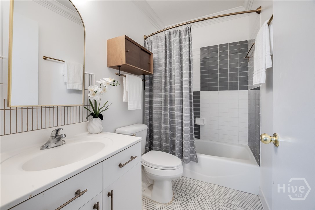 1835 Skidaway Road 204