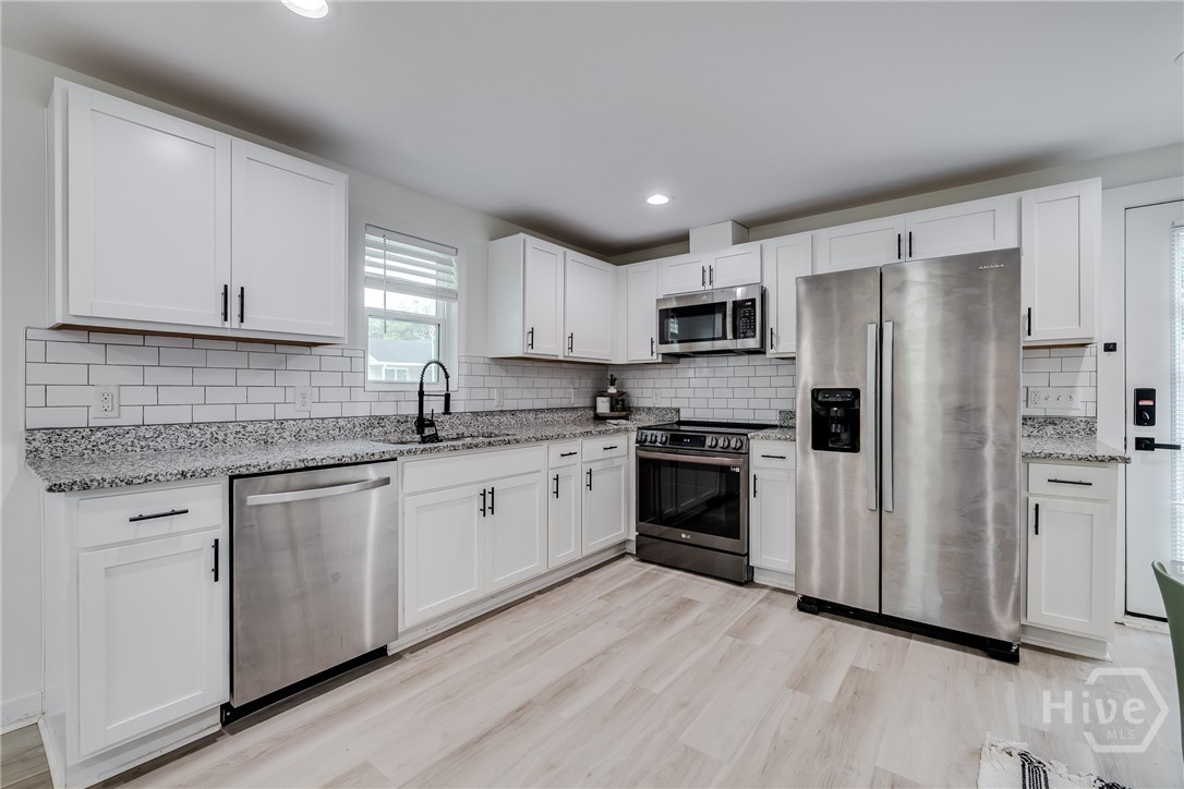 1220 E 69th Street