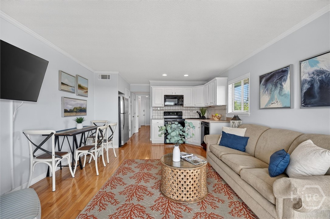 1217 Bay Street 301A