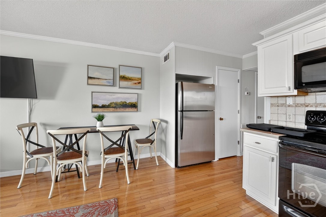 1217 Bay Street 301A