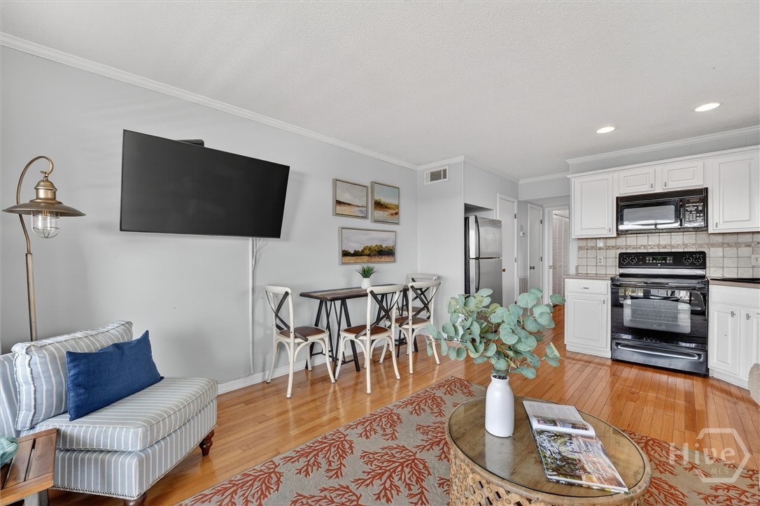 1217 Bay Street 301A