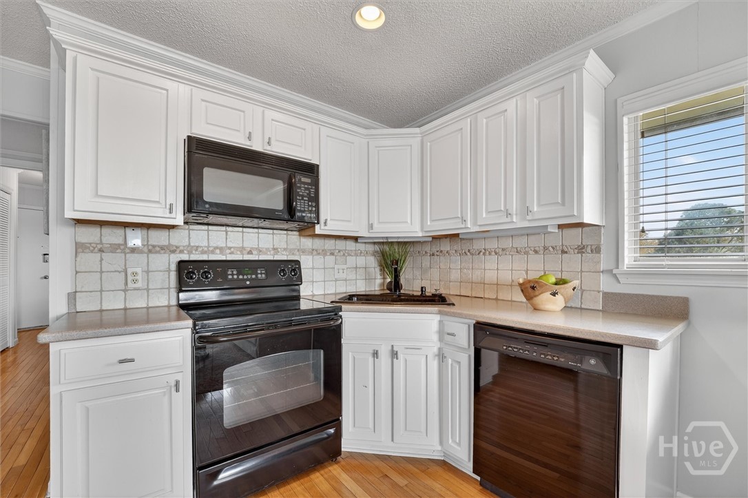 1217 Bay Street 301A