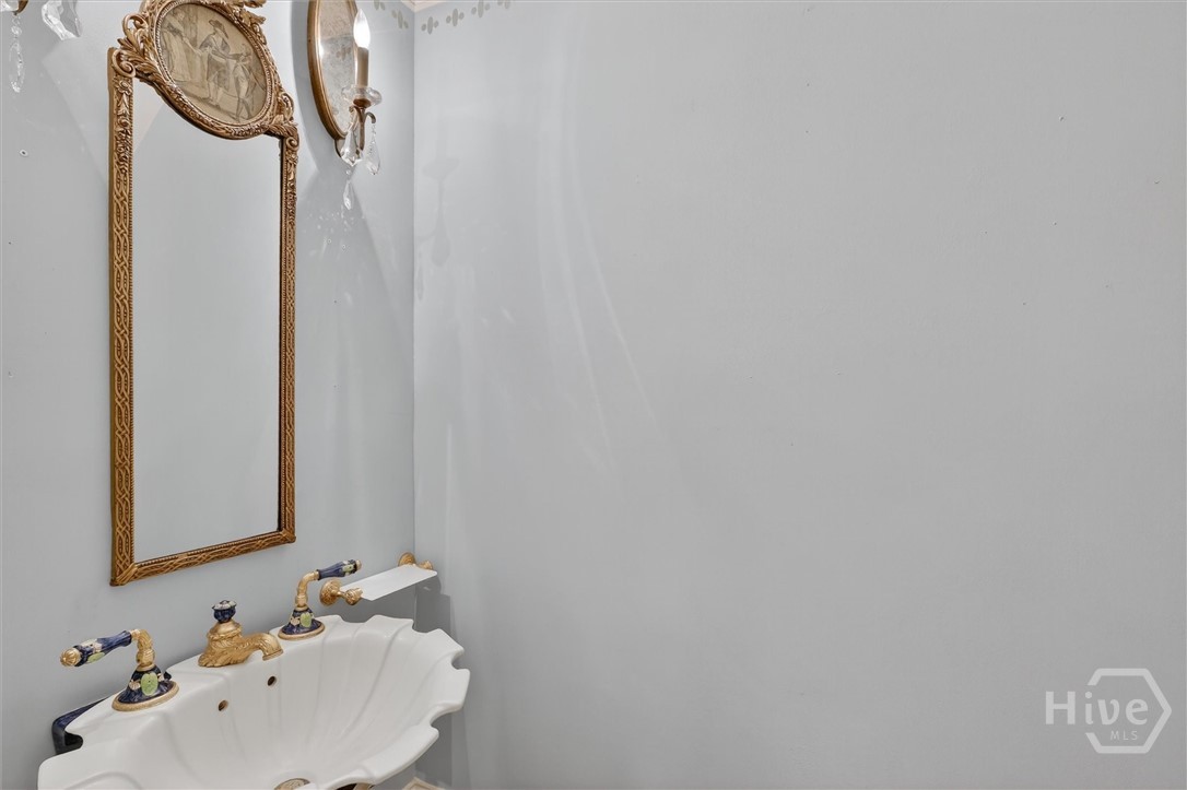 12 Parkside Boulevard