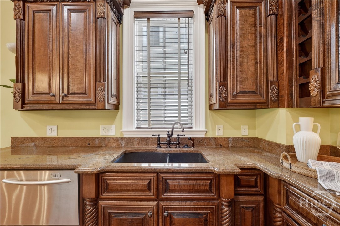 12 Parkside Boulevard