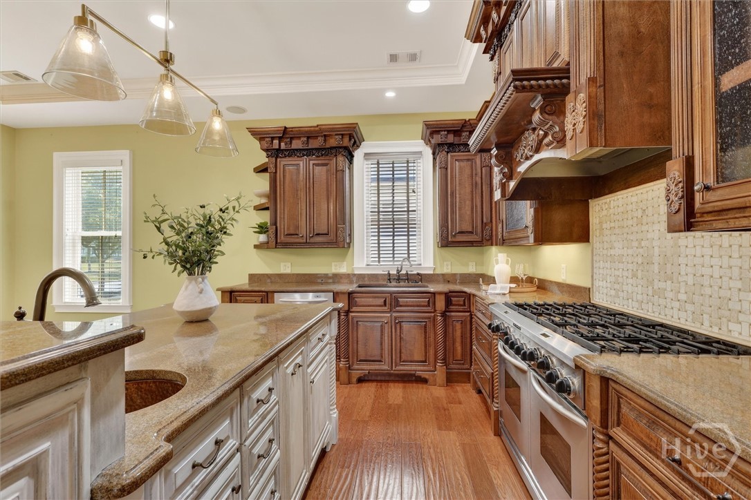 12 Parkside Boulevard