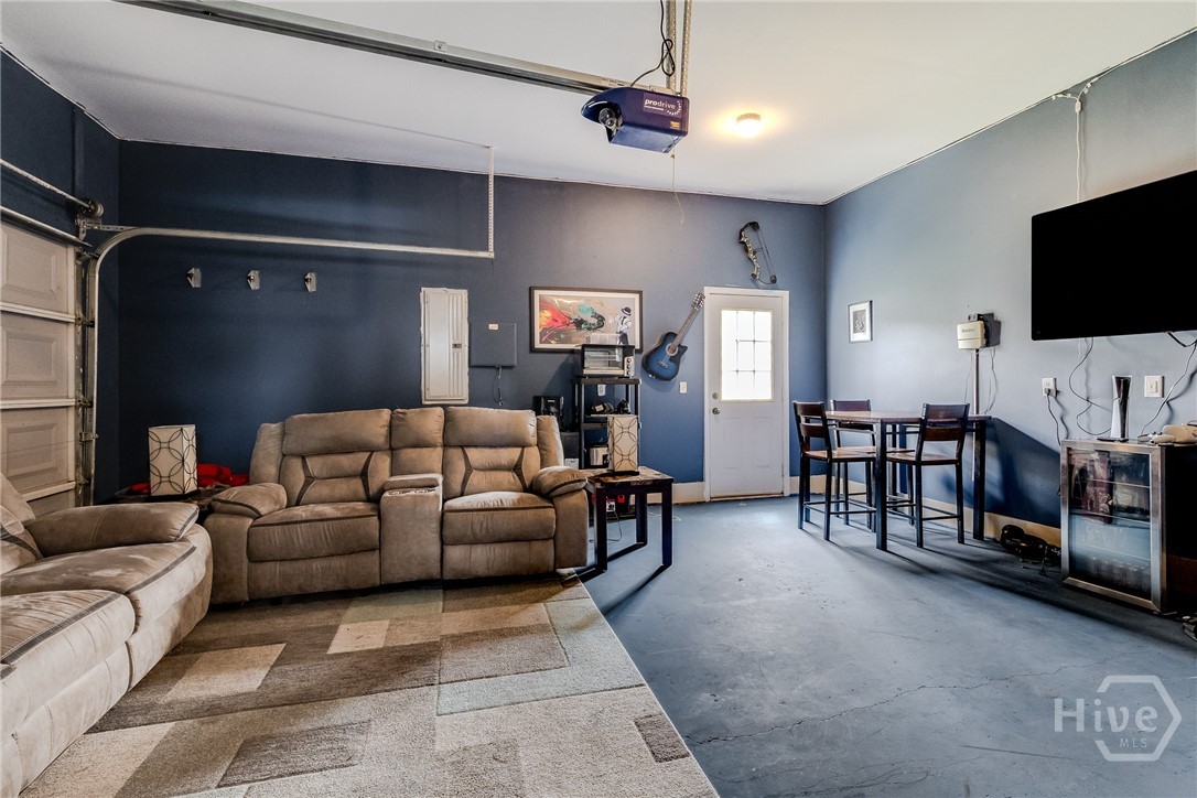 10 Steel Magnolia Lane