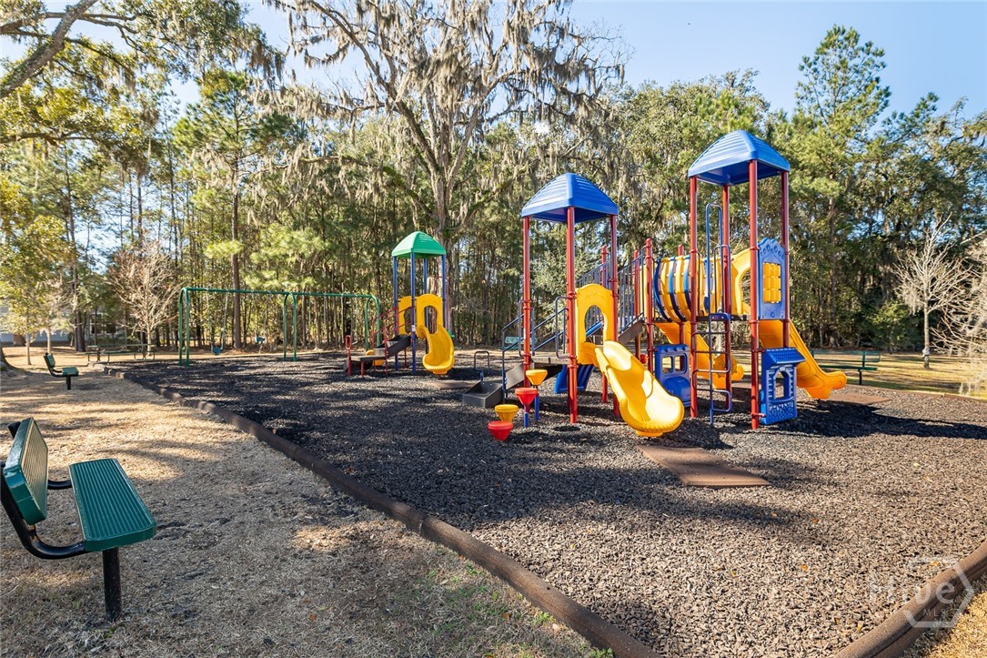 10 Steel Magnolia Lane