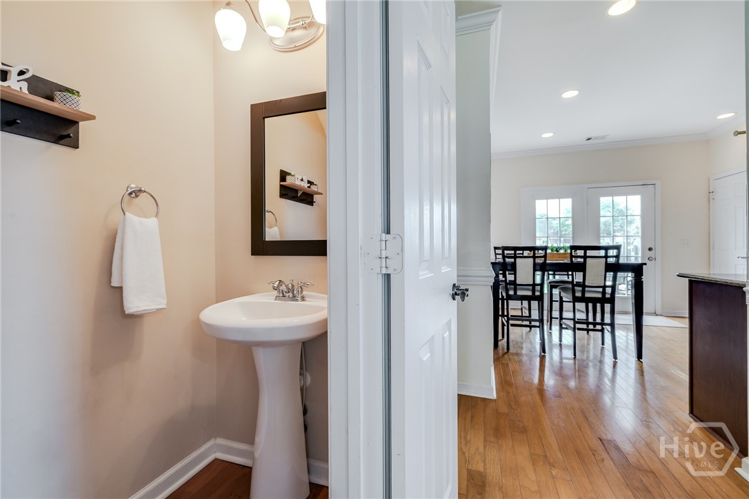 10 Steel Magnolia Lane