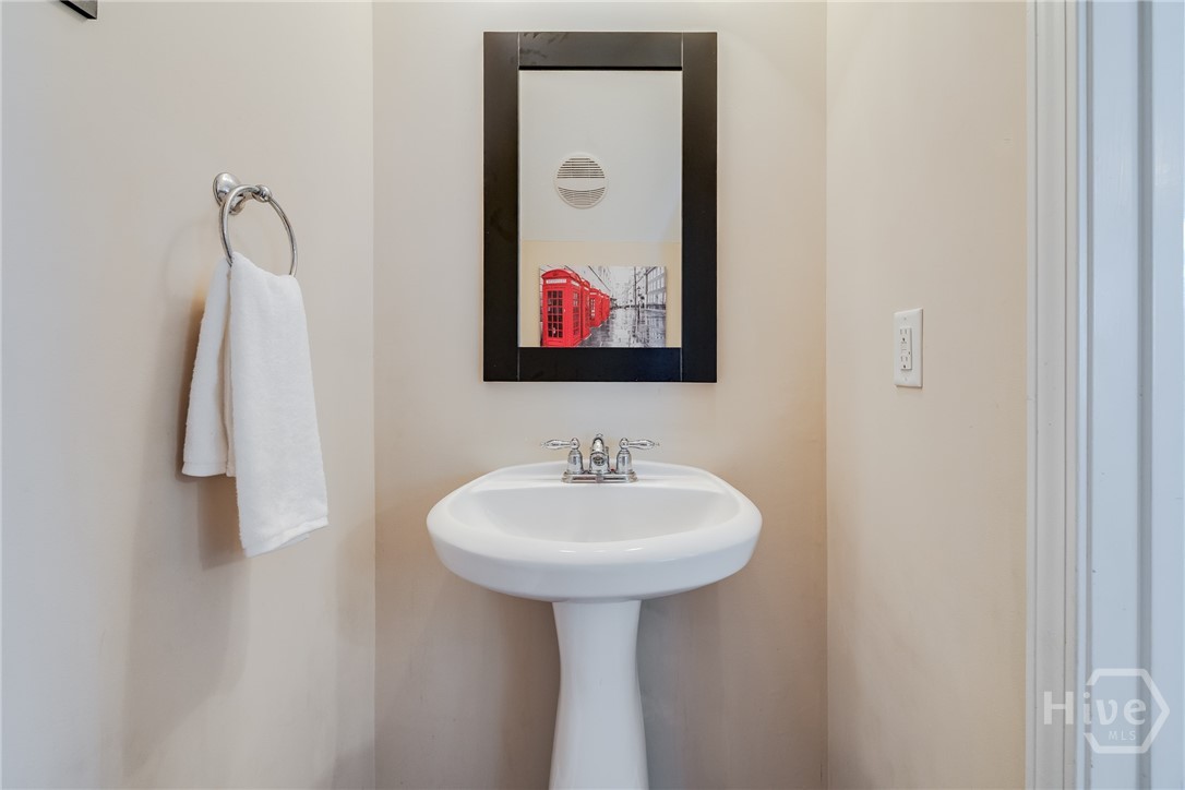 10 Steel Magnolia Lane