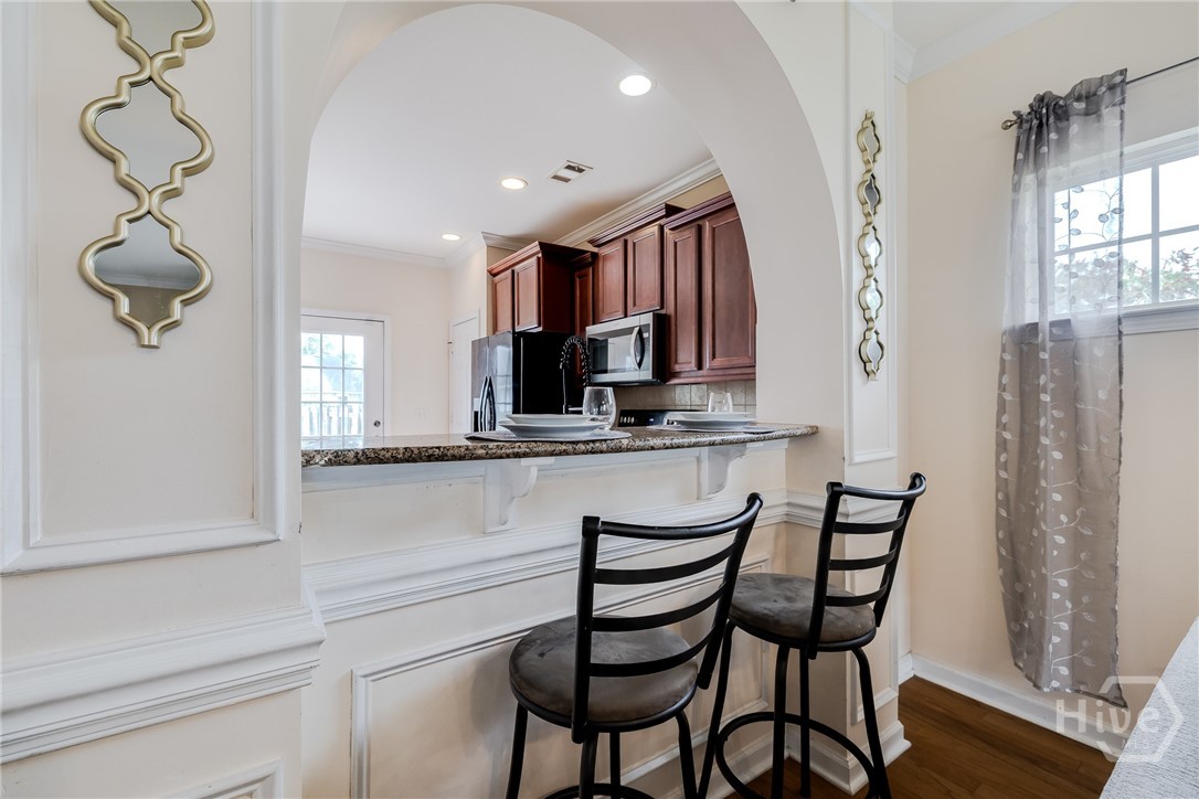 10 Steel Magnolia Lane